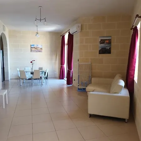 Ta Wigi Tatil Evi Zebbug (Gozo)